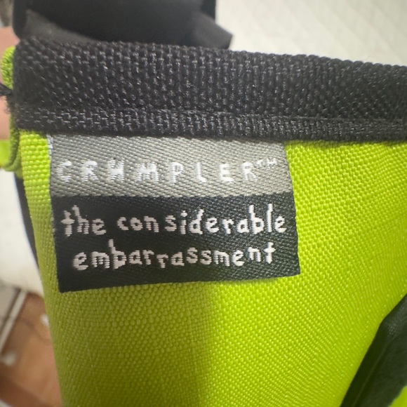Crumpler  The Considerable Embarrassment Messenger laptop bag 
NEW never used - Picture 2 of 8